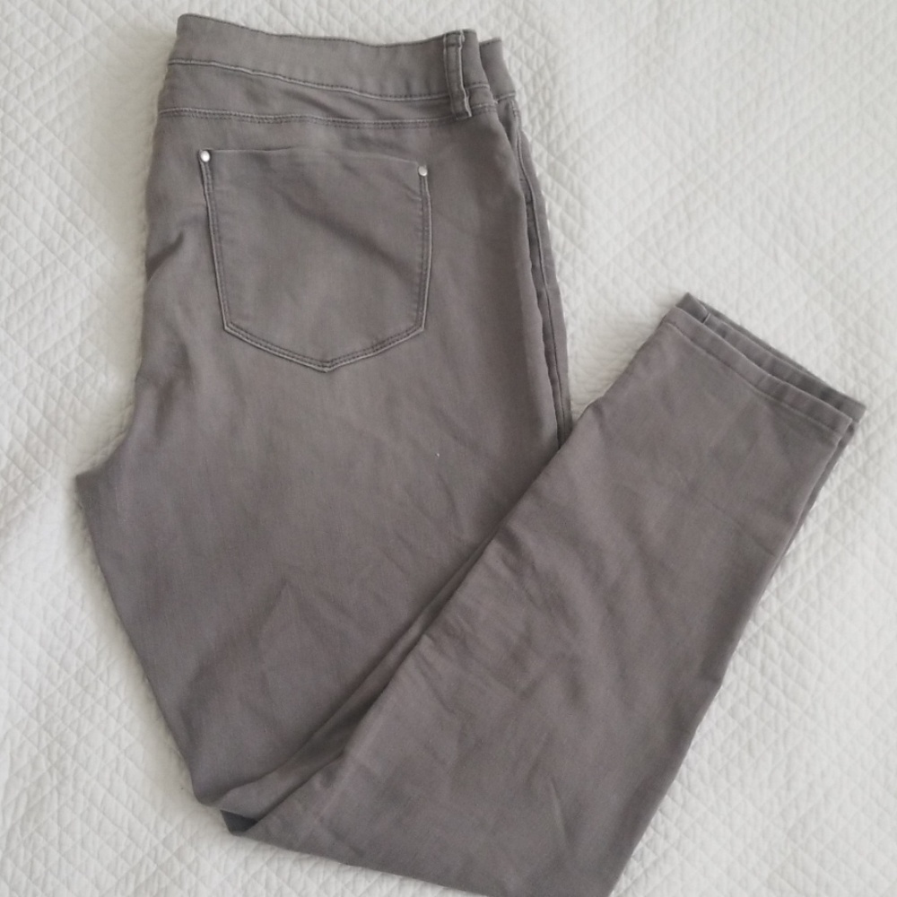 Ana Gray Denim Jeggings Ana size 33/16